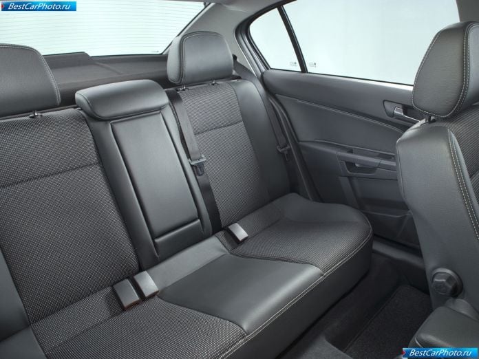 2007 Opel Astra Sedan - фотография 35 из 40