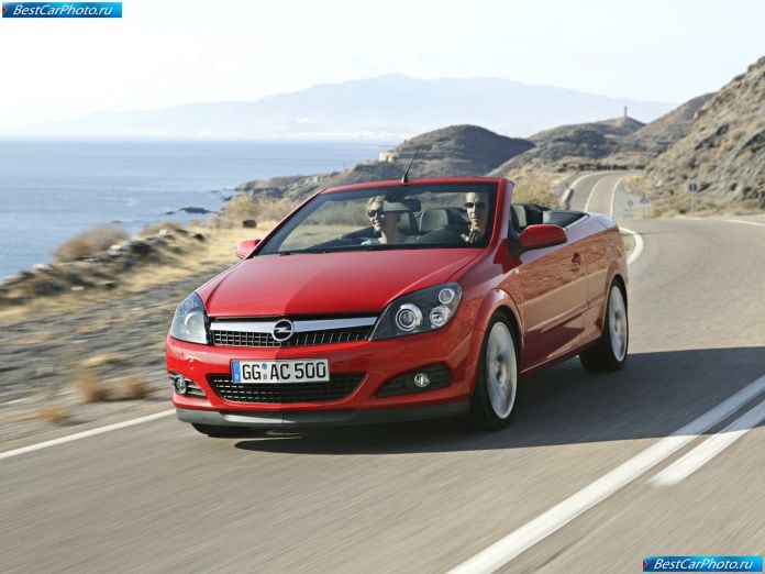 2007 Opel Astra Twintop - фотография 2 из 9