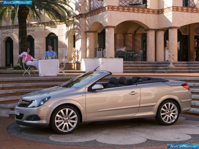 2007 Opel Astra Twintop - фотография 4 из 9