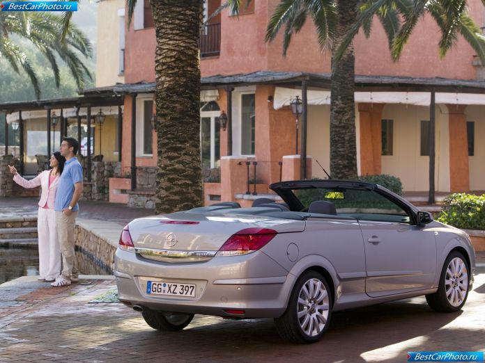 2007 Opel Astra Twintop - фотография 8 из 9