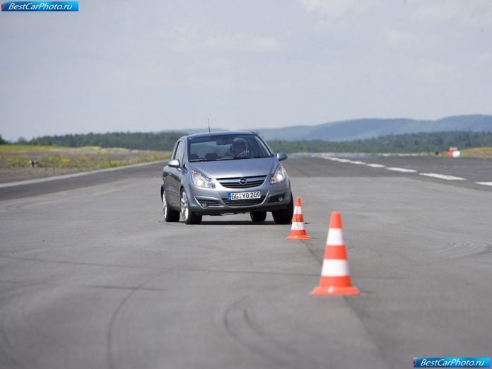 2007 Opel Corsa - фотография 25 из 53
