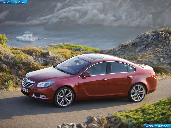 2009 Opel Insignia - фотография 1 из 111