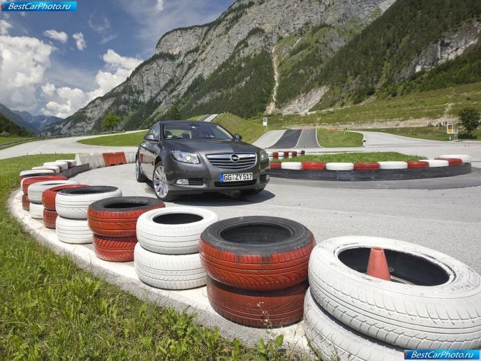 2009 Opel Insignia - фотография 39 из 111