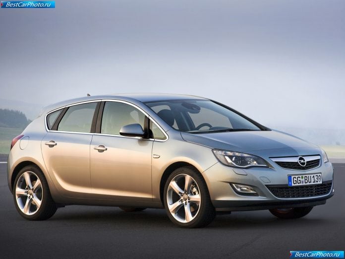 2010 Opel Astra - фотография 7 из 122