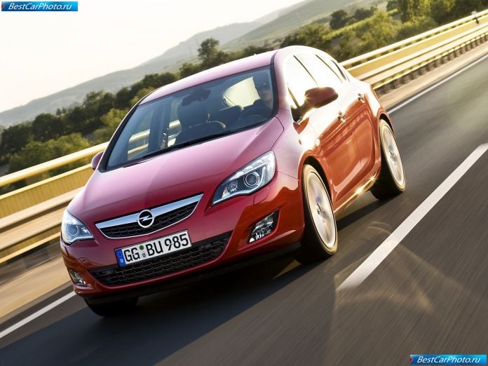 2010 Opel Astra - фотография 13 из 122