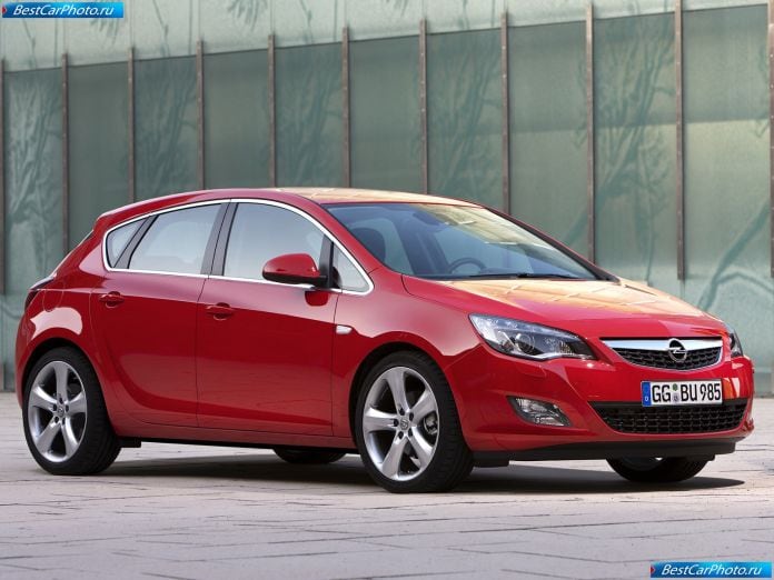 2010 Opel Astra - фотография 20 из 122