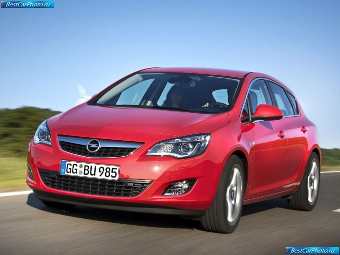 2010 Opel Astra - фотография 23 из 122
