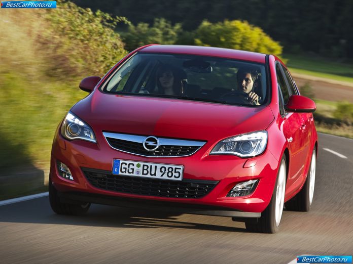 2010 Opel Astra - фотография 24 из 122
