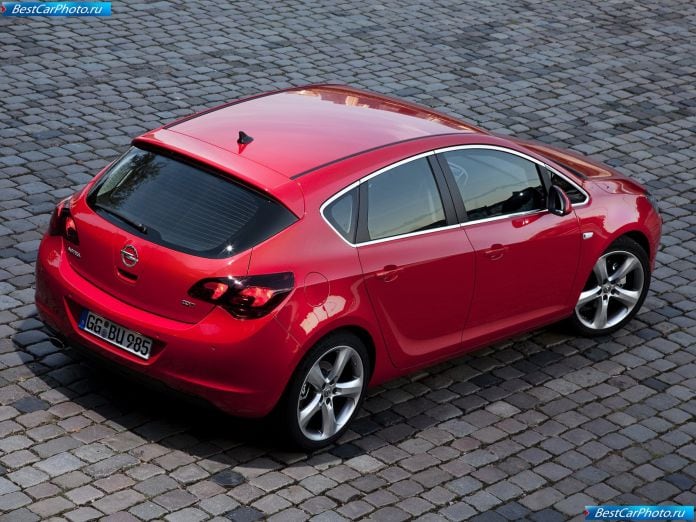 2010 Opel Astra - фотография 41 из 122