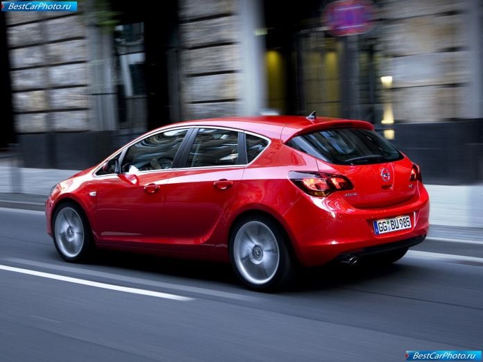 2010 Opel Astra - фотография 44 из 122