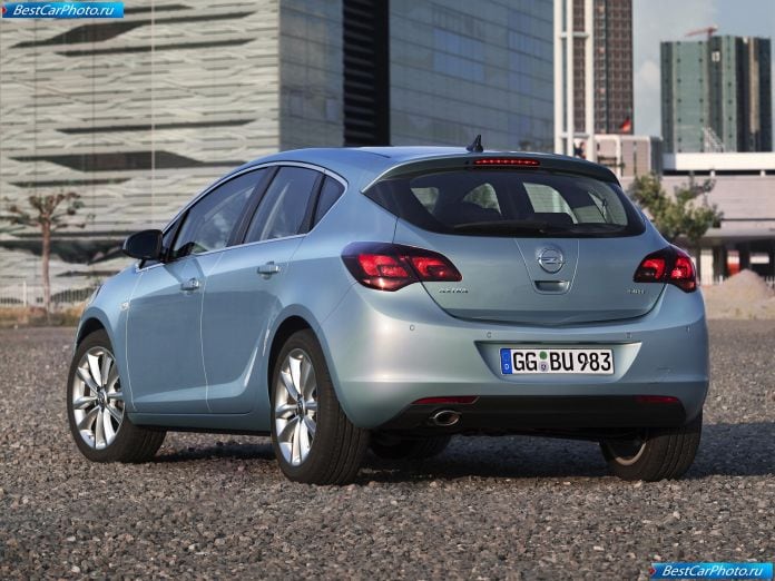 2010 Opel Astra - фотография 45 из 122