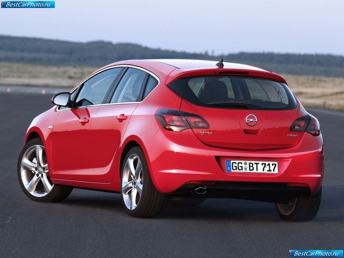 2010 Opel Astra - фотография 47 из 122