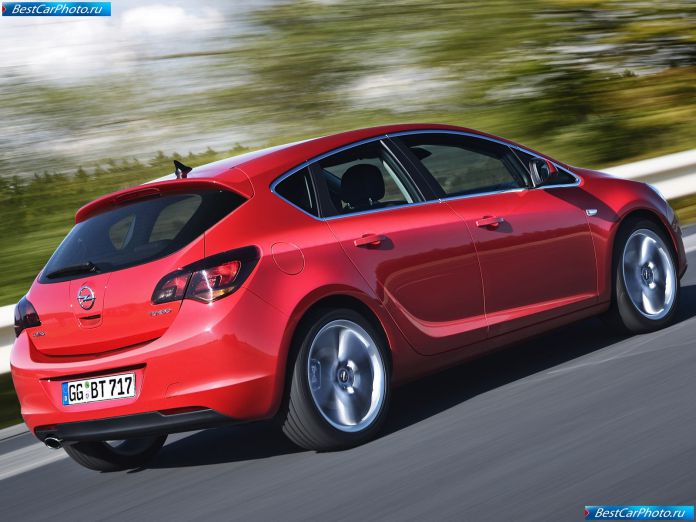 2010 Opel Astra - фотография 50 из 122