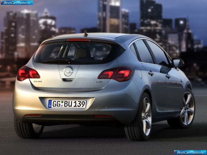 2010 Opel Astra - фотография 52 из 122