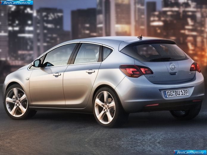 2010 Opel Astra - фотография 53 из 122