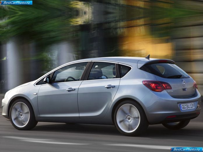 2010 Opel Astra - фотография 57 из 122