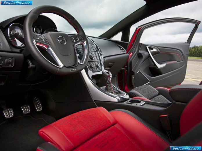 2010 Opel Gtc Paris Concept - фотография 26 из 45