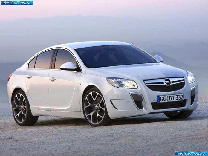2010 Opel Insignia Opc - фотография 1 из 13