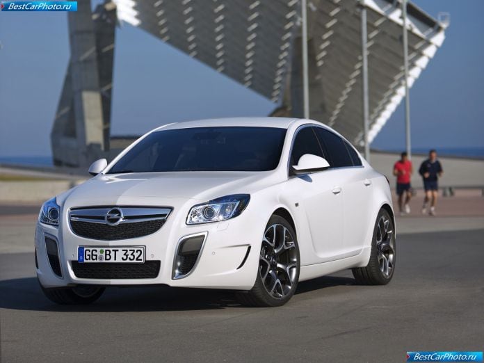 2010 Opel Insignia Opc - фотография 5 из 13