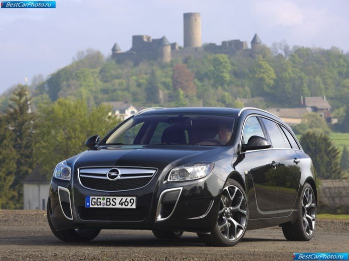 2010 Opel Insignia Opc Sports Tourer - фотография 1 из 6