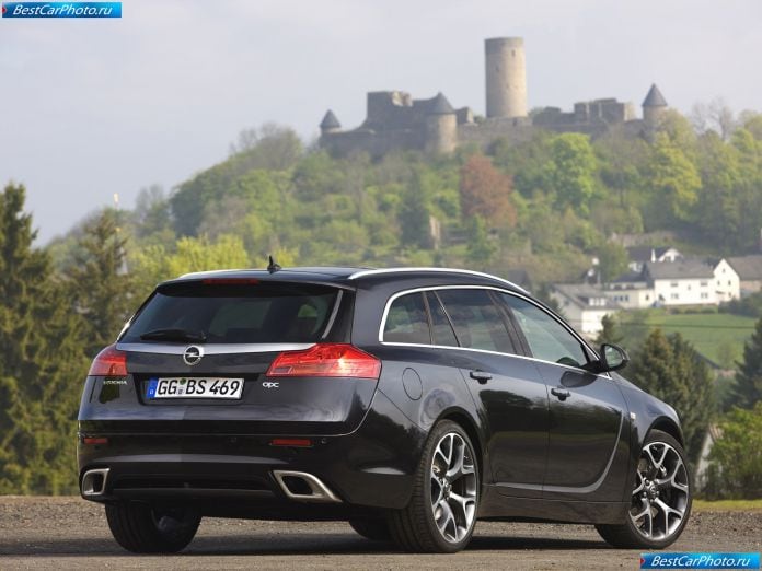 2010 Opel Insignia Opc Sports Tourer - фотография 4 из 6