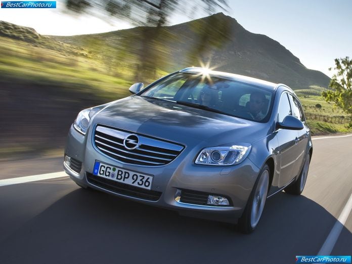2010 Opel Insignia Sports Tourer - фотография 3 из 85