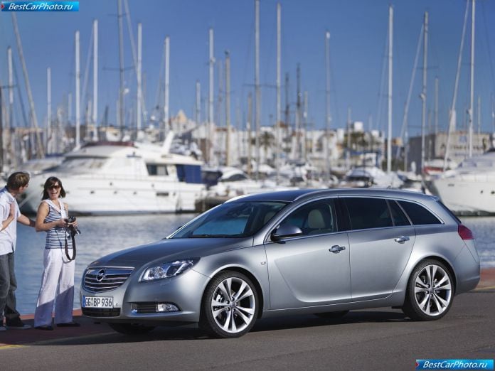 2010 Opel Insignia Sports Tourer - фотография 10 из 85