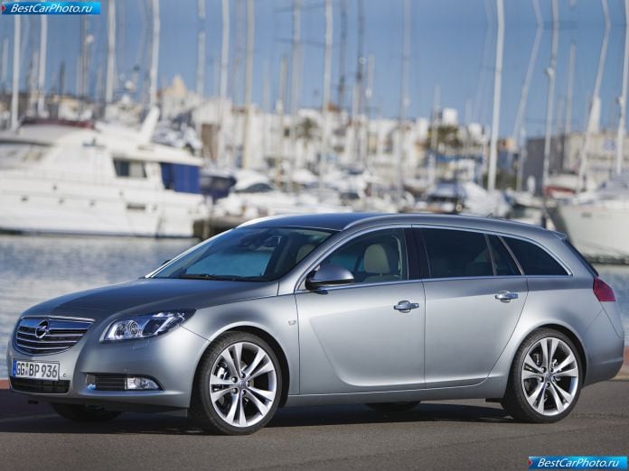2010 Opel Insignia Sports Tourer - фотография 13 из 85