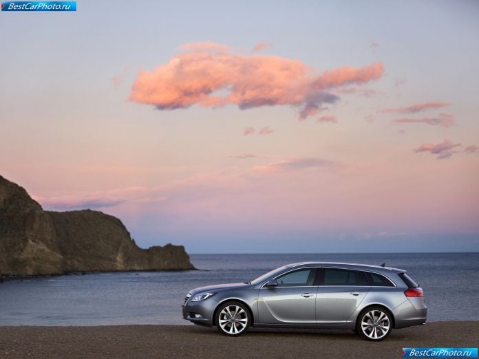 2010 Opel Insignia Sports Tourer - фотография 15 из 85