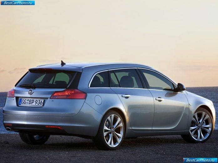 2010 Opel Insignia Sports Tourer - фотография 19 из 85