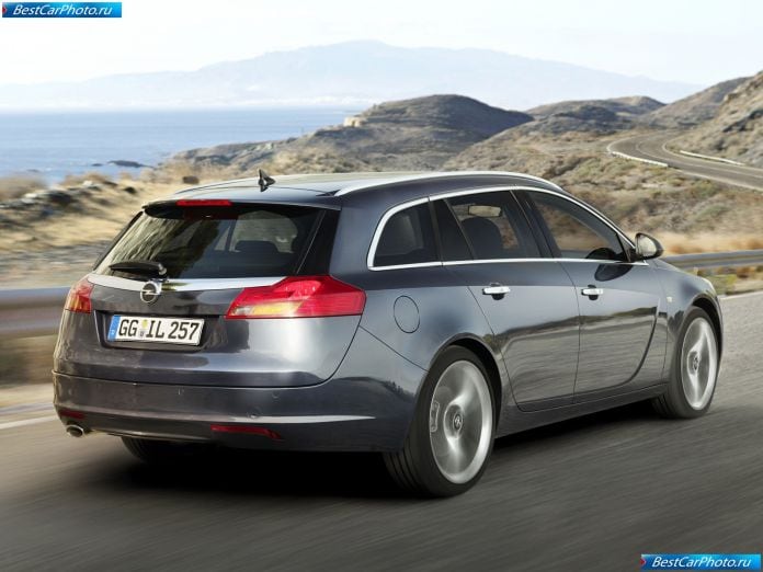 2010 Opel Insignia Sports Tourer - фотография 20 из 85