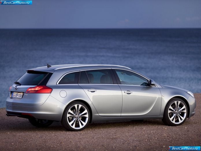 2010 Opel Insignia Sports Tourer - фотография 24 из 85