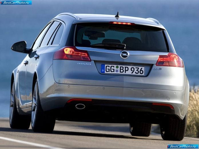 2010 Opel Insignia Sports Tourer - фотография 28 из 85