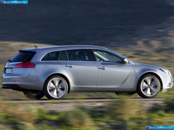2010 Opel Insignia Sports Tourer - фотография 37 из 85