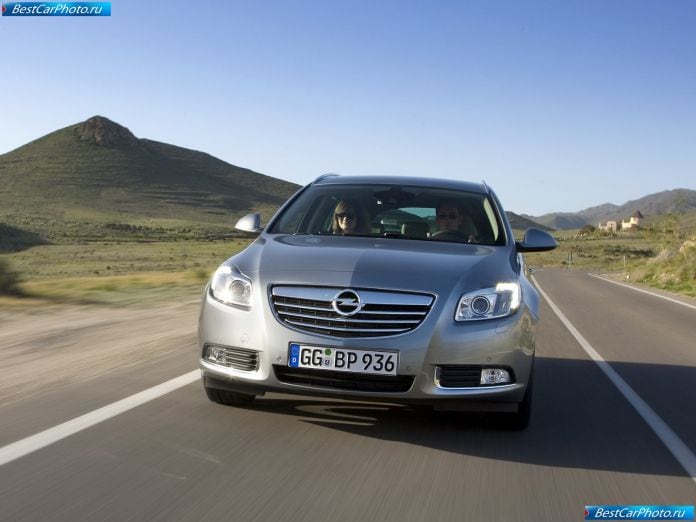 2010 Opel Insignia Sports Tourer - фотография 41 из 85