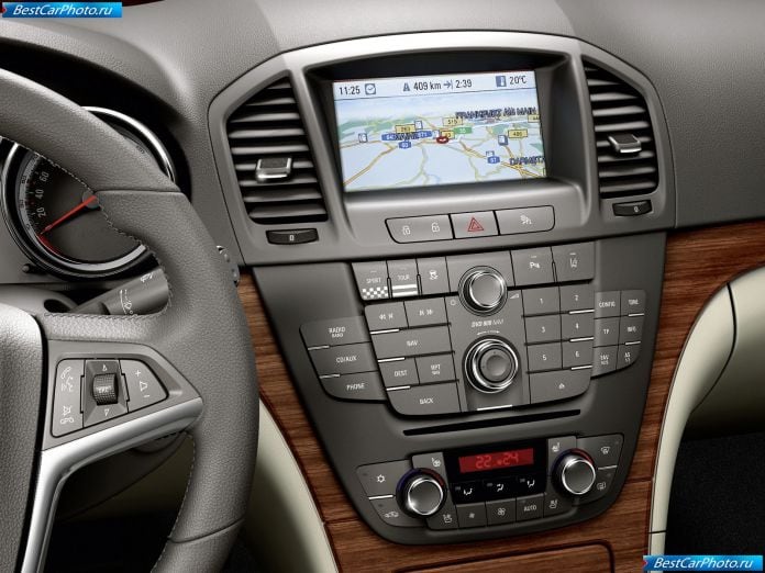 2010 Opel Insignia Sports Tourer - фотография 49 из 85