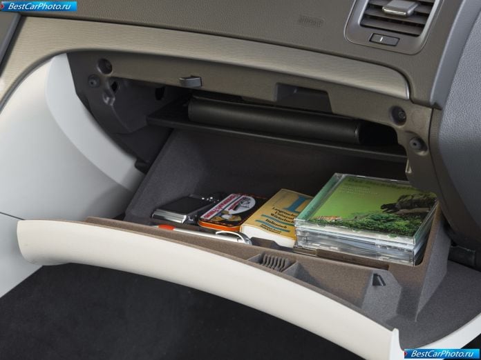 2010 Opel Insignia Sports Tourer - фотография 54 из 85