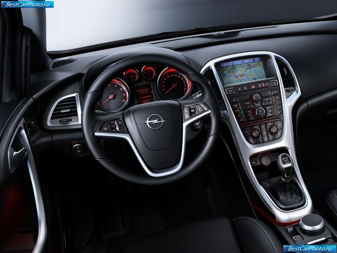 2011 Opel Astra Sports Tourer - фотография 46 из 95