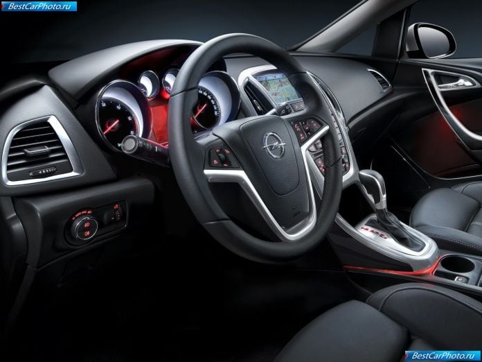 2011 Opel Astra Sports Tourer - фотография 48 из 95