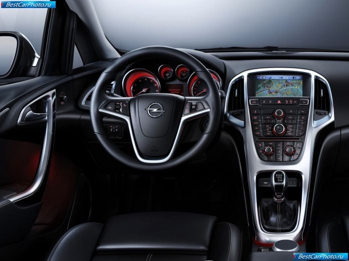 2011 Opel Astra Sports Tourer - фотография 50 из 95