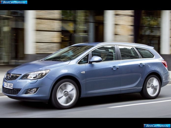 2011 Opel Astra Sports Tourer - фотография 70 из 95