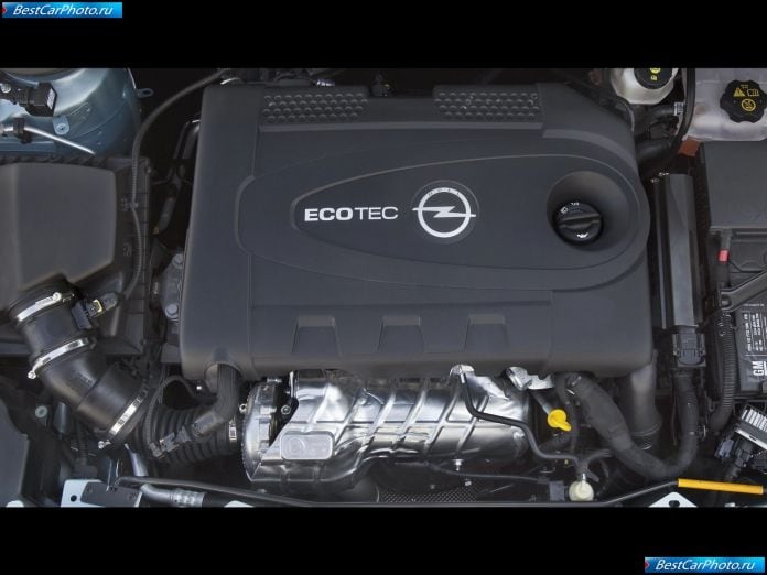 2011 Opel Astra Sports Tourer - фотография 79 из 95