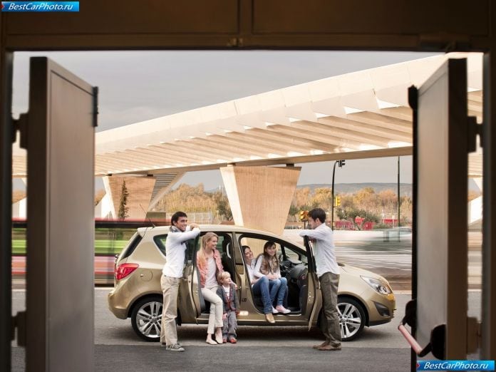 2011 Opel Meriva - фотография 32 из 126