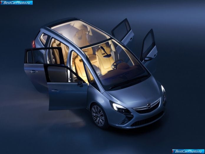 2011 Opel Zafira Tourer Concept - фотография 3 из 18