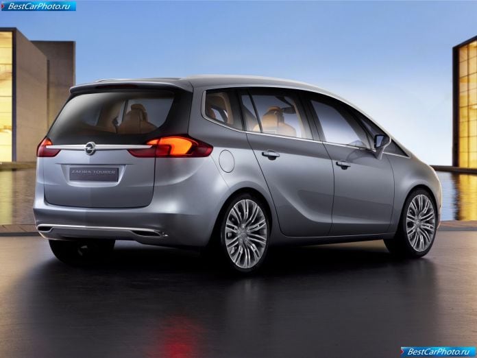 2011 Opel Zafira Tourer Concept - фотография 4 из 18
