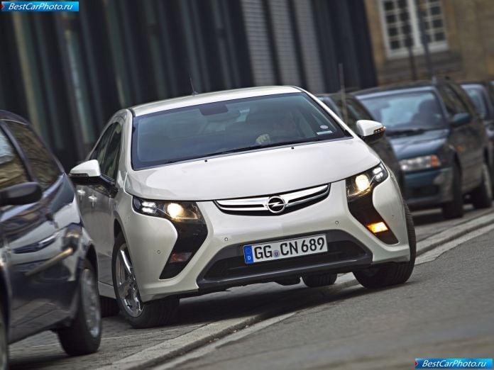 2012 Opel Ampera - фотография 4 из 33