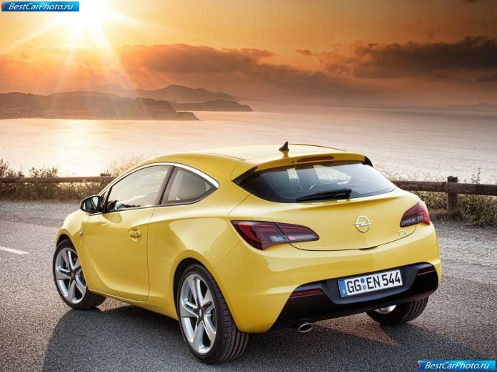 2012 Opel Astra Gtc - фотография 14 из 20
