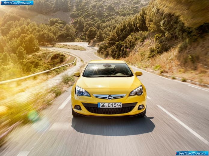 2012 Opel Astra Gtc - фотография 17 из 20