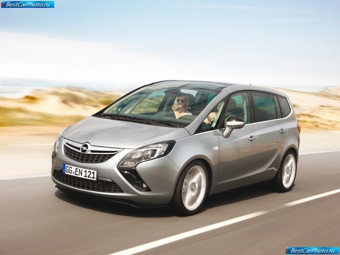 2012 Opel Zafira Tourer - фотография 4 из 14