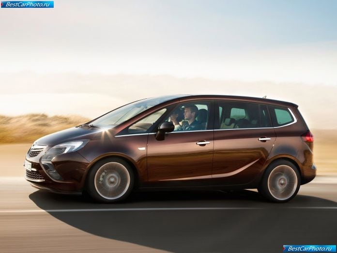 2012 Opel Zafira Tourer - фотография 7 из 14